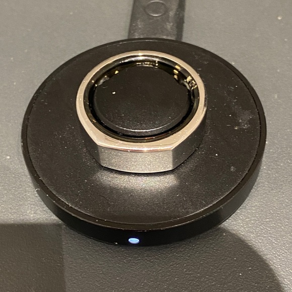 Oura Ring, Gen 3 - Picture 6 of 9